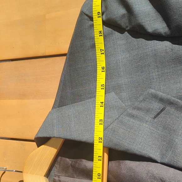 Loro Piana Italy Harry Rosen Gray Wool Sport Coat with Windowpane Fabric 44R - Picture 3 of 11